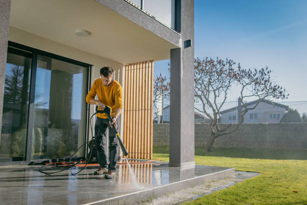Animal Enclosure Cleaning in Monticello, IL
